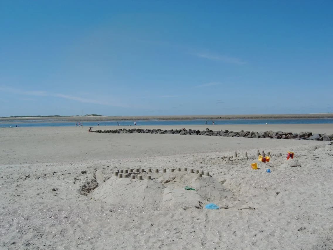 Strand von Utersum bei Ebbe mit Blick Richtung Amrum