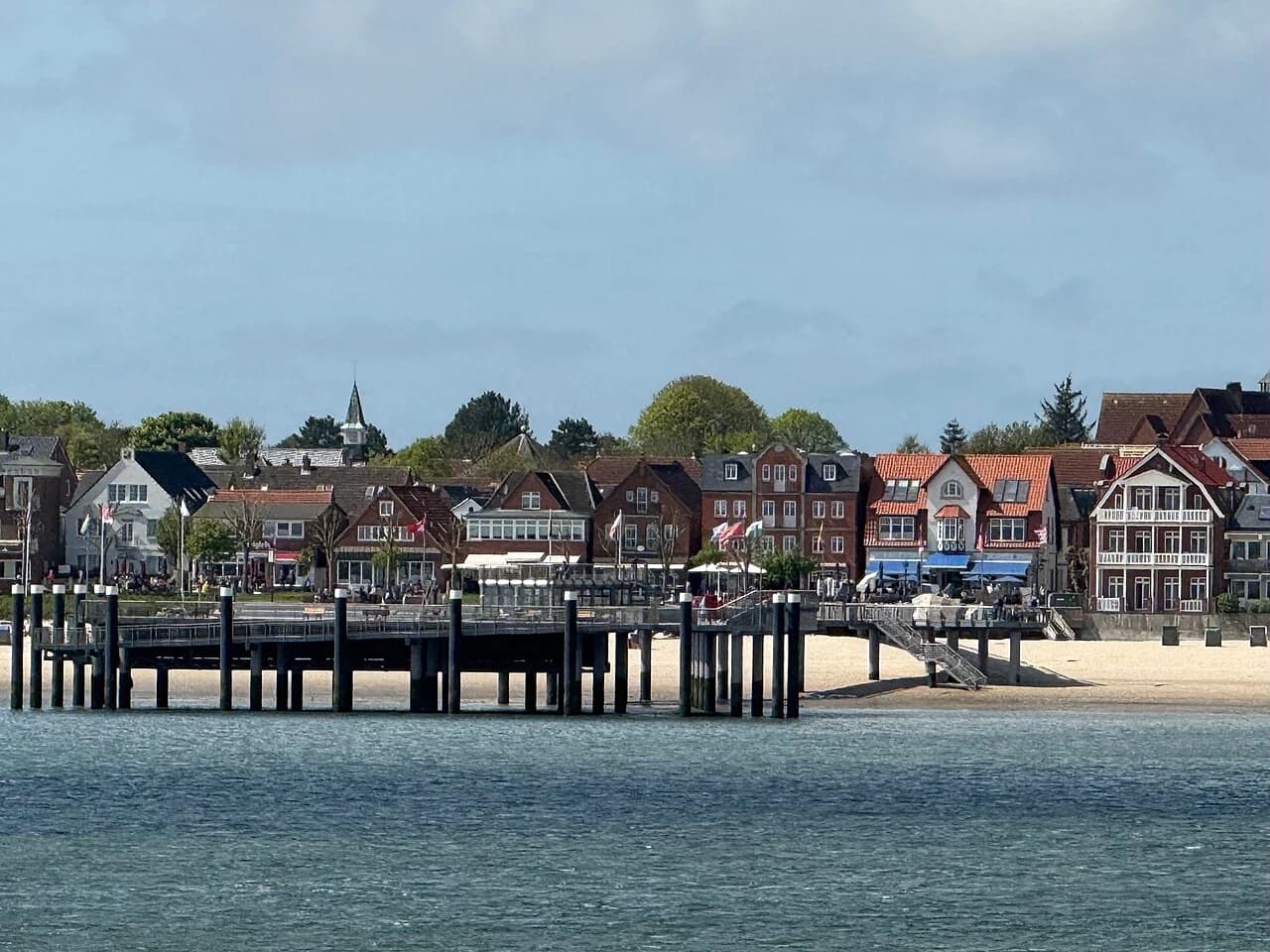Jetée Mittelbrücke, plage et promenade de Wyk sur Föhr
